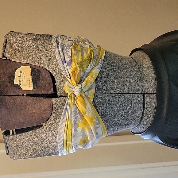 Vintage Vera Scarf - Picture 7 of 8